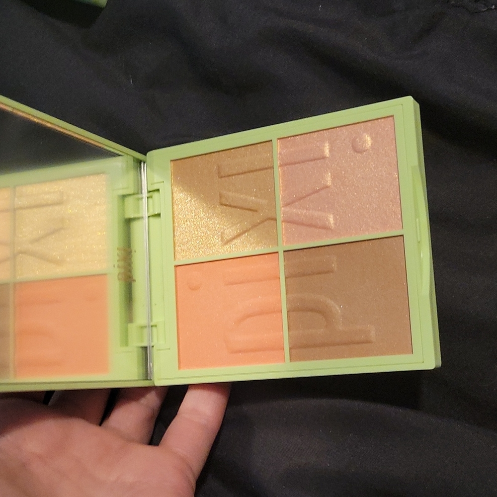 Pixi by Petra cosmetic 💄 - Picture 3 of 13